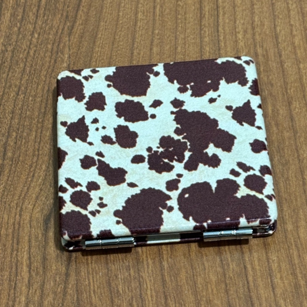 NEW BrownCow Print Compact Mirror - Picture 4 of 6